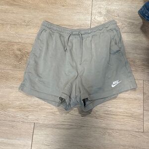 Nike Shorts Olive Green